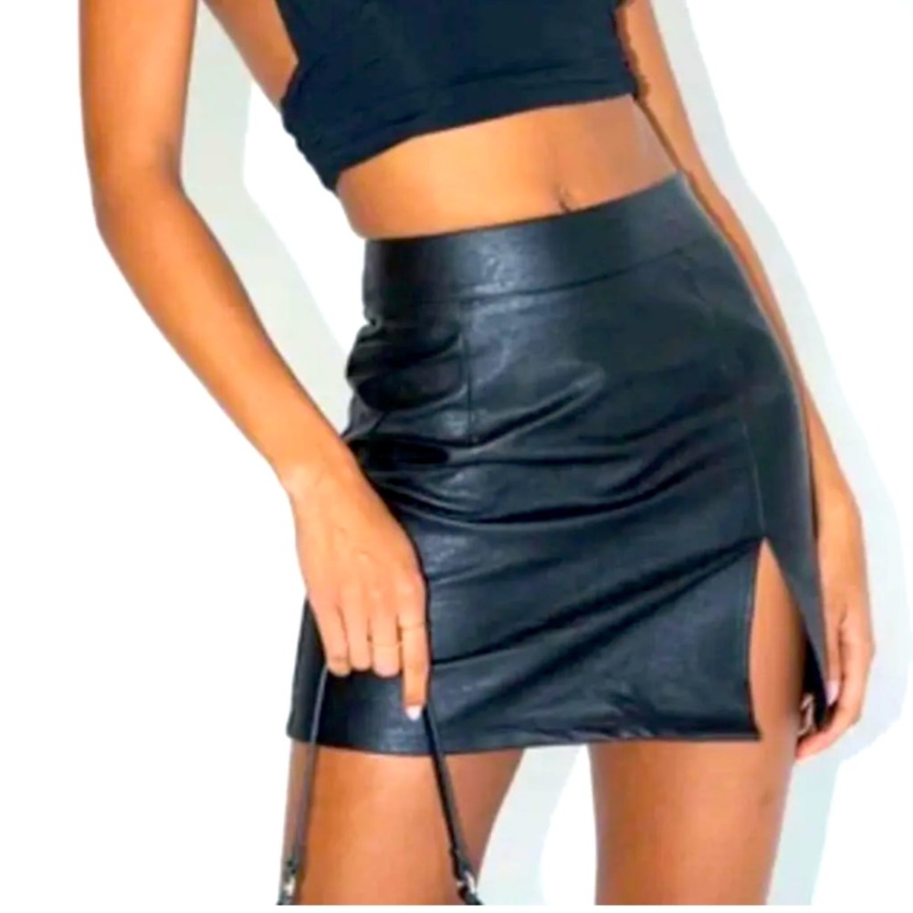 Lioness pleather black mini skirt
